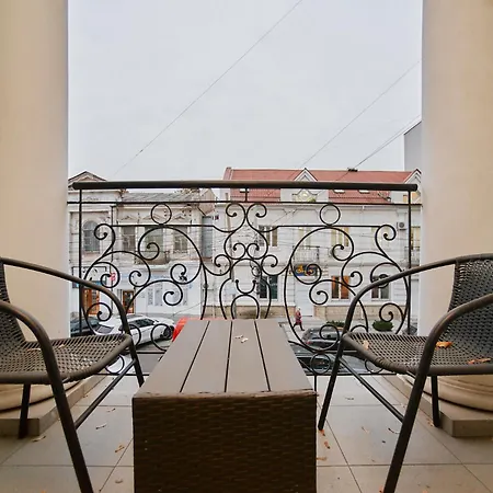 Centre 2 Bedroom Business Apartment Chisinau