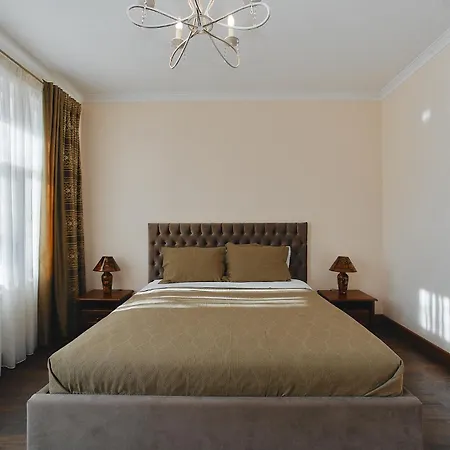Apartment Centre 2 Bedroom Business Chisinau