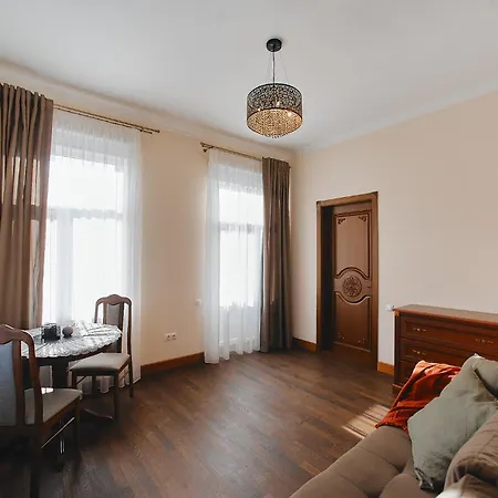 Apartment Centre 2 Bedroom Business